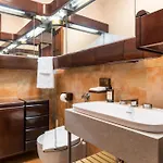 Daire Mariuci With Lush Terrace And Private Garage *