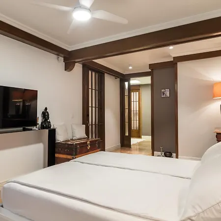 Mariuci With Lush Terrace And Private Garage * Spalato