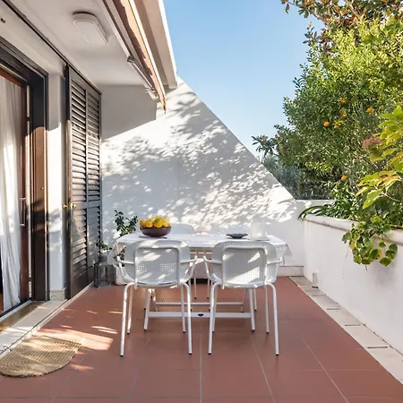 Lejlighed Mariuci With Lush Terrace And Private Garage Split